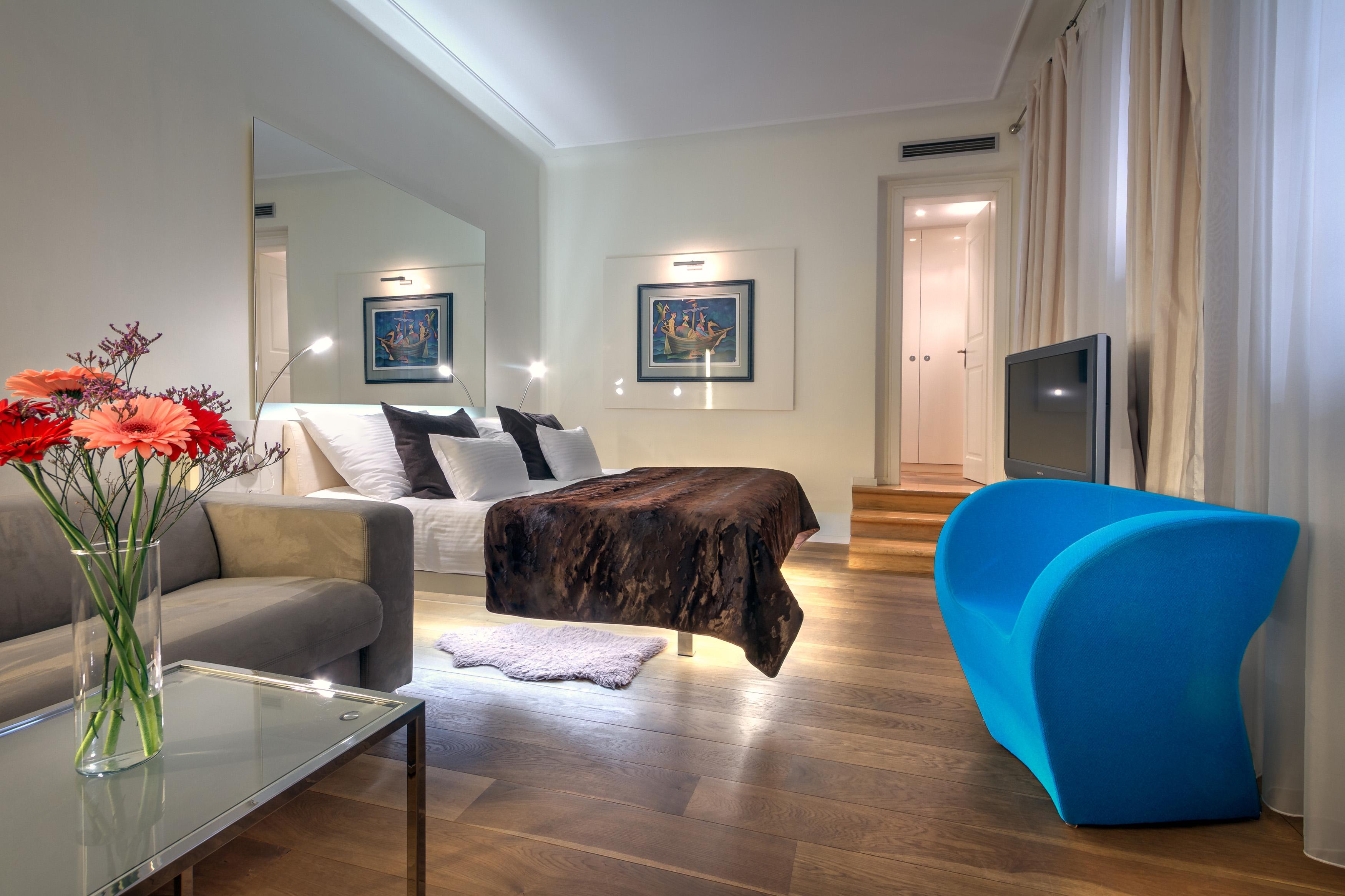 Three Storks Hotel Prague Exterior photo A room at the Hotel Axelmannstein
